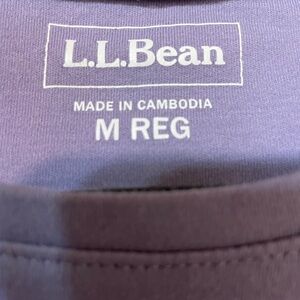 EUC! L.L. Bean long Sleeve crewneck Tee. M. Lavender.